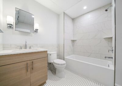 Waterfront II - apartment interior bathroom